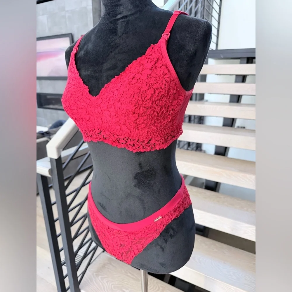 Red Lace Bralette & Panties Matching Set - Women's Intimates